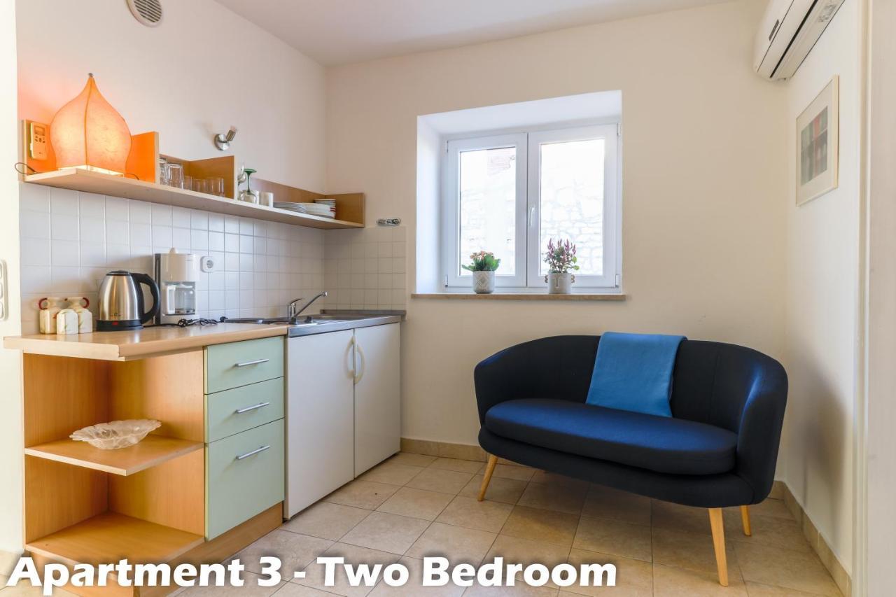 Art Apartments Врсар Экстерьер фото