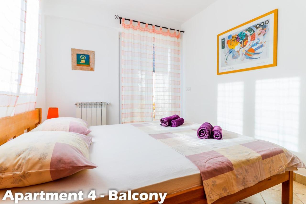 Art Apartments Врсар Экстерьер фото