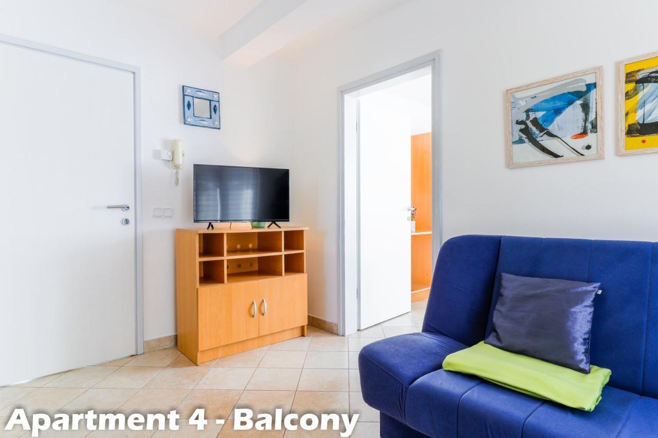Art Apartments Врсар Экстерьер фото